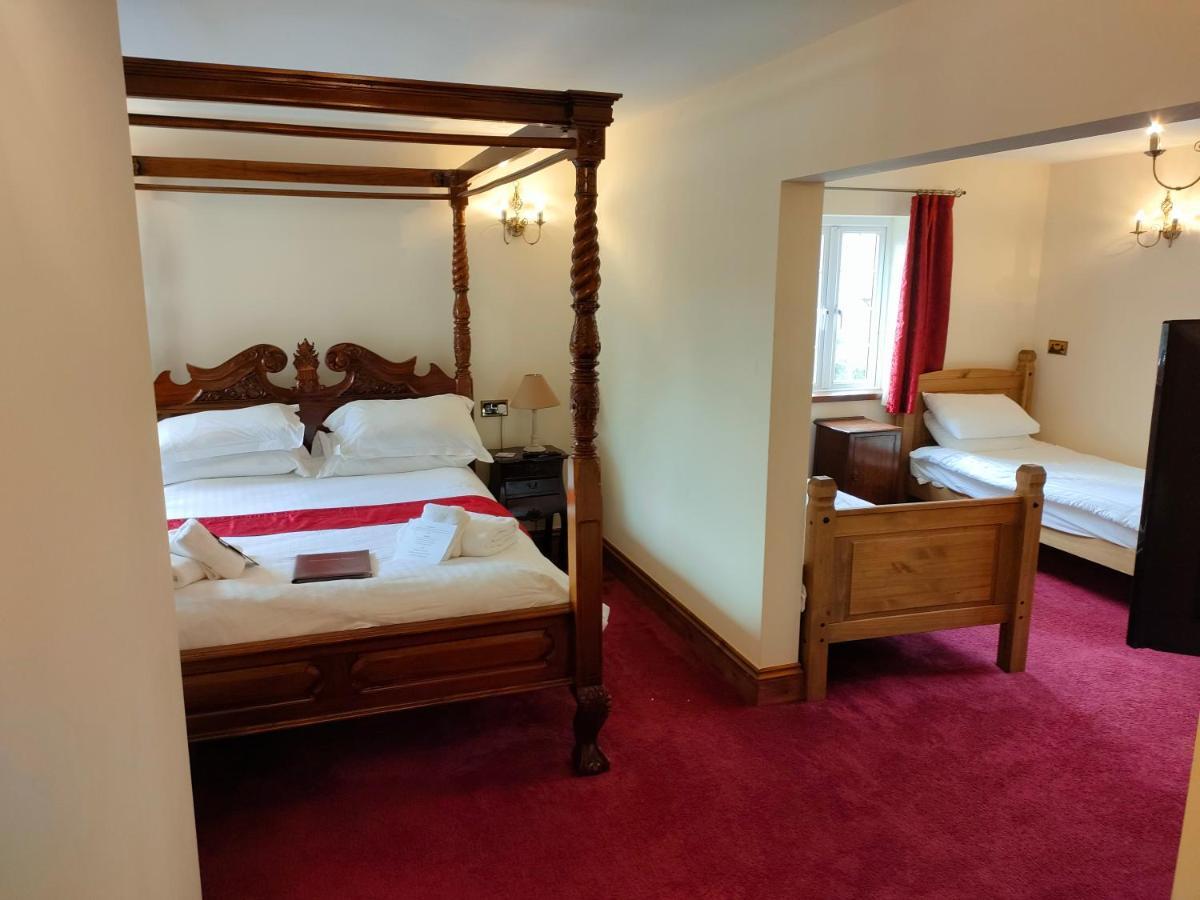 Great Trethew Manor Hotel & Self Catering Lodges Лискерд Экстерьер фото
