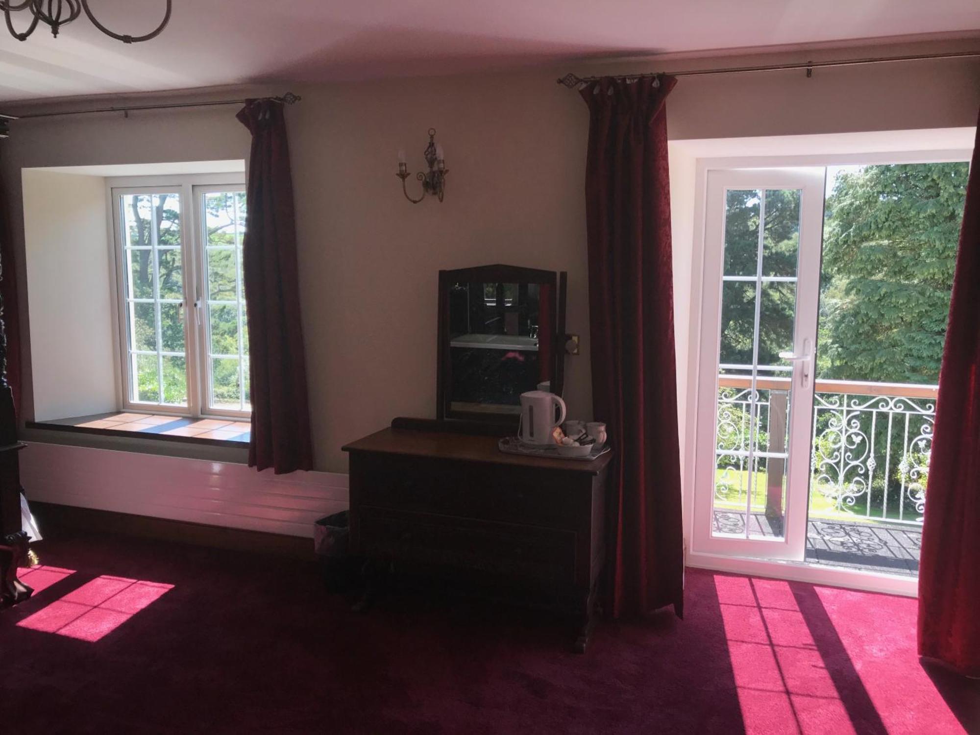 Great Trethew Manor Hotel & Self Catering Lodges Лискерд Номер фото