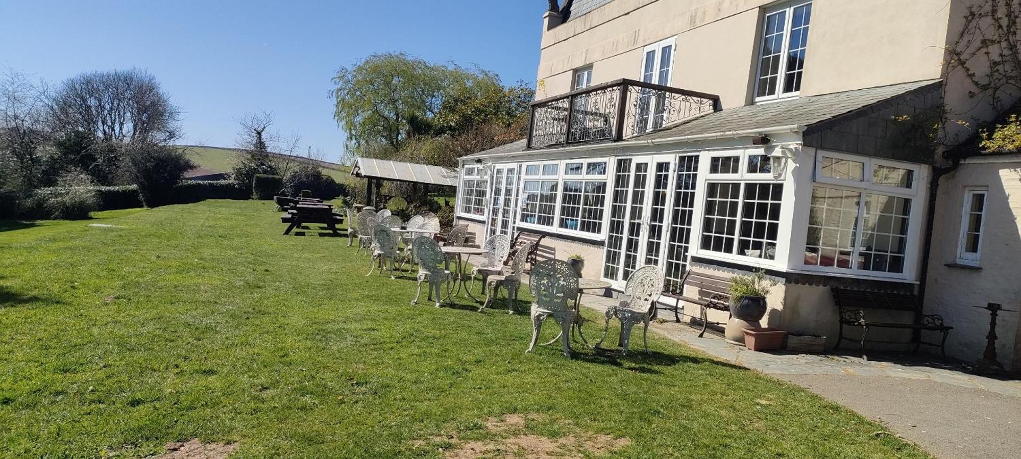 Great Trethew Manor Hotel & Self Catering Lodges Лискерд Экстерьер фото