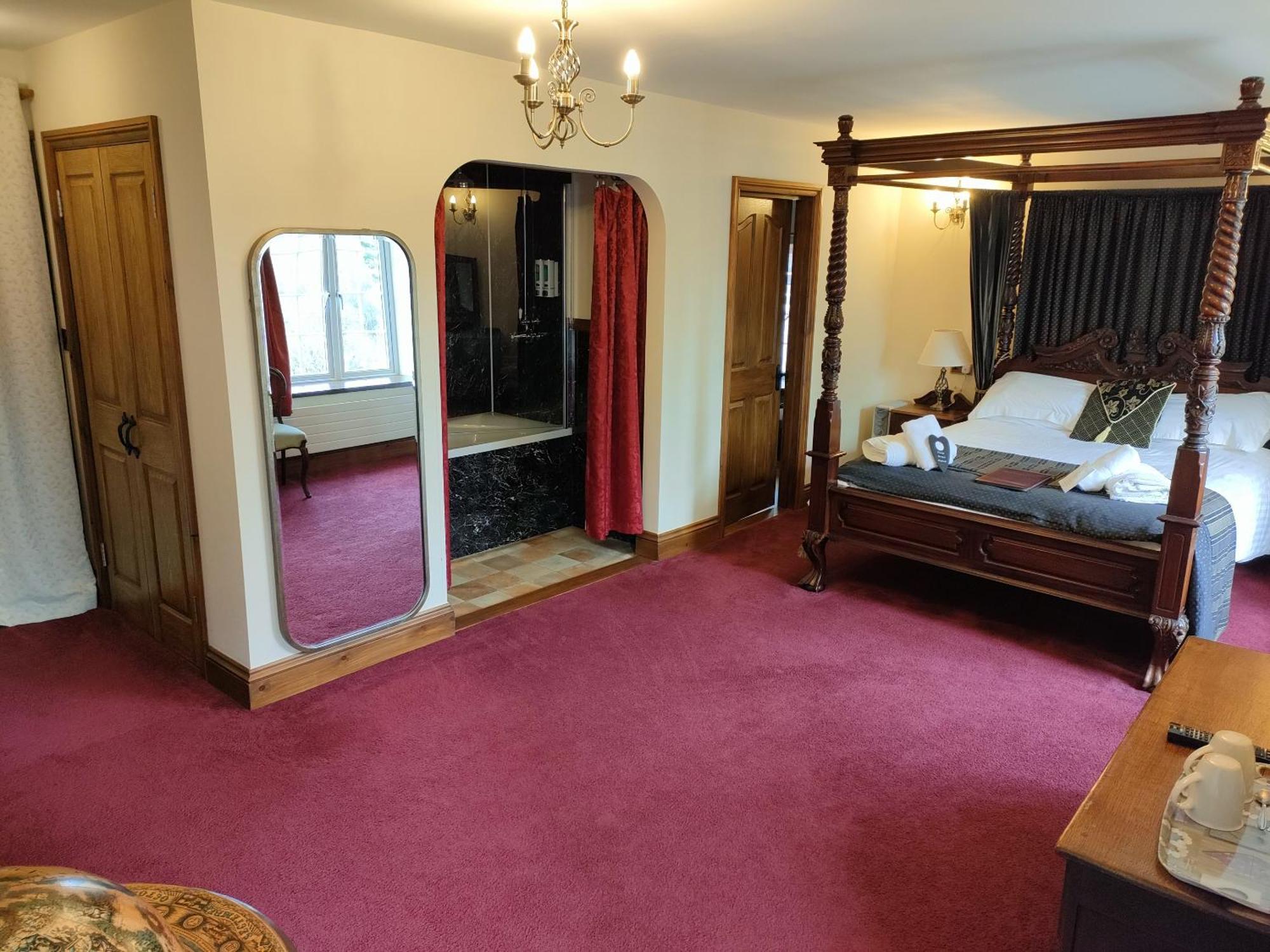 Great Trethew Manor Hotel & Self Catering Lodges Лискерд Номер фото